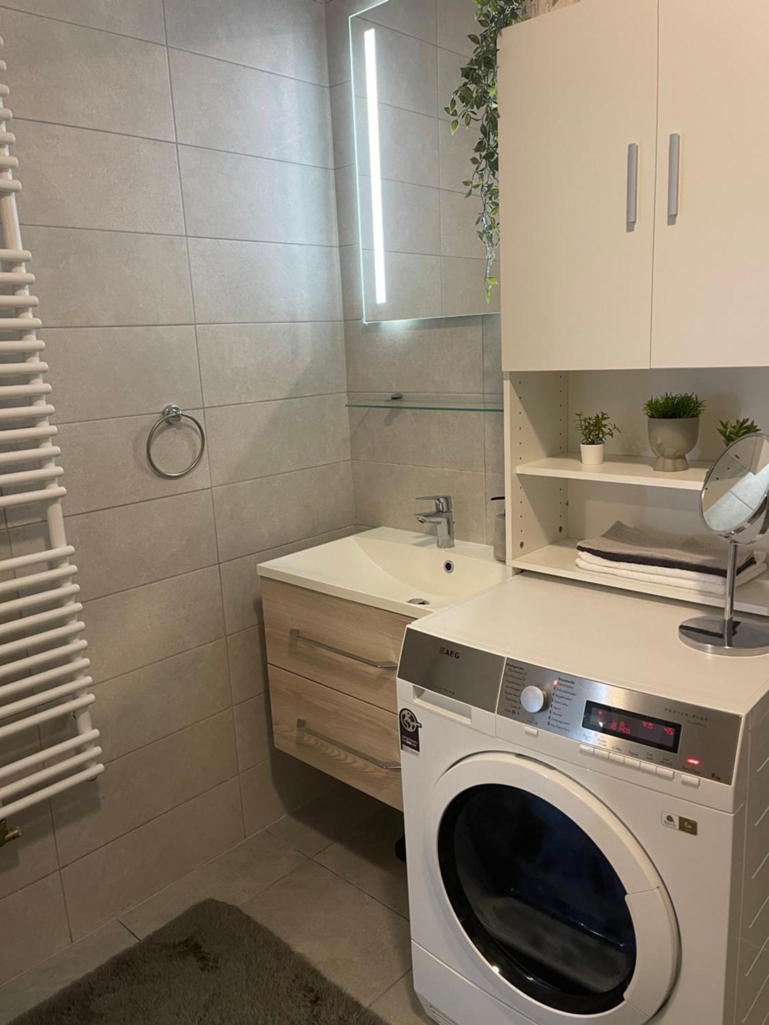 Luna,Central,Self-Check In,Ac,Wi-Fi, Washer,Free Parking ซาเปรชิช ภายนอก รูปภาพ